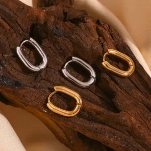 ARRACADAS GEOMETRICAS MINI EN COLOR PLATA EN ACERO INOXIDABLE Y CHAPADO EN ORO DE 18K