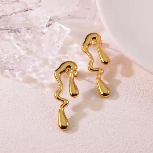 ARETES COLGANTES EN ACERO INOXIDABLE DORADO