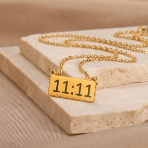COLLAR "11:11" EN ACERO INOXIDABLE