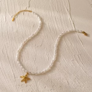 Alternative view of COLLAR DE PERLAS Y DIJE DE ESTRELLA DE MAR EN ACERO INOXIDABLE