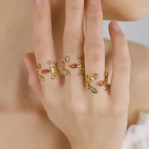 Anillo "Primavera" con Zirconias en Acero Inoxidable y Chapado en Oro de 18K