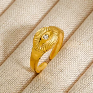 Anillo "Ojo de Ra" en Acero Inoxidable y Chapado en Oro de 18K