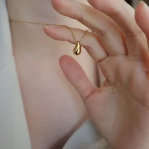 Alternative view of Collar "Mini Drop" en Acero Inoxidable y Chapado en Oro de 18K