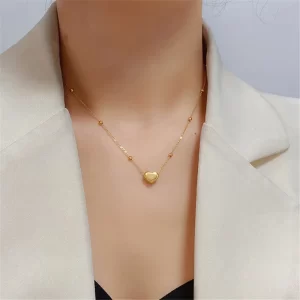 Alternative view of Collar con Cuentas y Dije de Corazón en Acero Inoxidable de Titanio