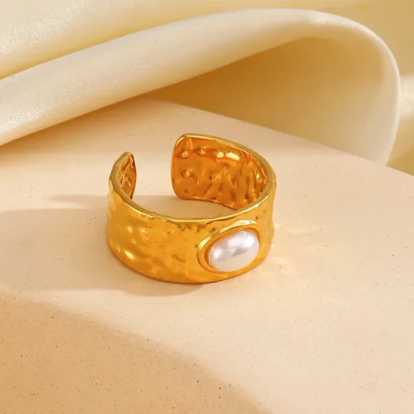 Anillo "Akoya" en Acero Inoxidable y Chapado en Oro de 18K - Imagen 3