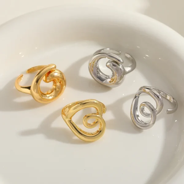 Anillo "Doodle Heart" en Acero Inoxidable y chapado en Oro de 18K - Imagen 3