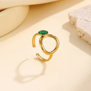 Alternative view of Anillo "Green Dot" en Acero Inoxidable de Titanio