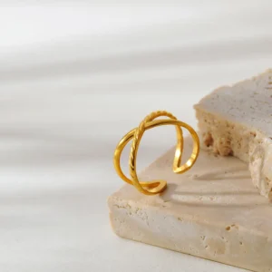 Anillo "Cali" en Acero Inoxidable Dorado