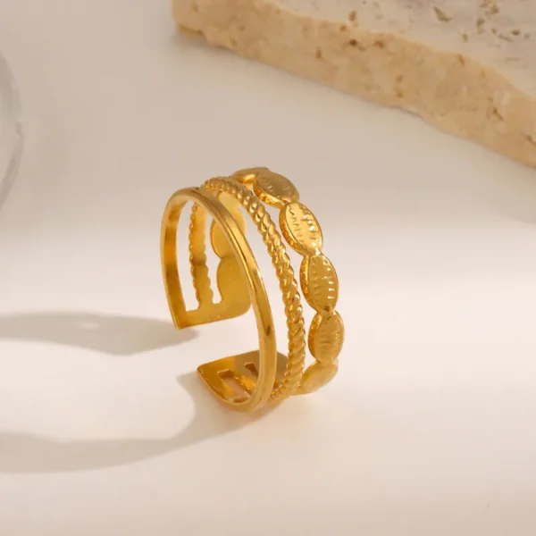 Anillo "Medellín" en Acero Inoxidable Dorado - Imagen 3