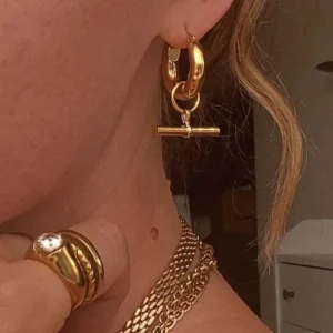 Aretes "Suspendidos"en Acero Inoxidable y Chapado en Oro de 18K