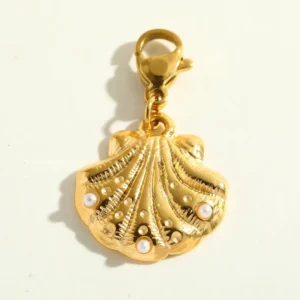 Charm "Pearl Shell" en Acero Inoxidable y Chapado en Oro de 18K con Broche de Langosta