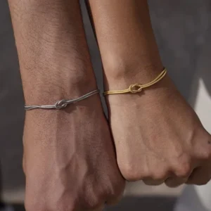 Alternative view of Pulsera"Knot"en Acero Inoxidable Dorado