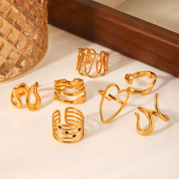 Anillo "Thunder" en Aceor Inoxidable y Chapado en Oro de 18K - Imagen 3