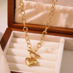 Alternative view of Set de Collar y Pulsera de Eslabón con Colgante de Corazón en Acero Inoxidable Dorado
