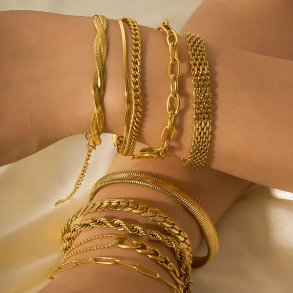 Pulsera "Twisted Rope" en Acero Inoxidable Dorado - Imagen 2