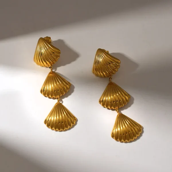 Aretes Largos "Mermaid" en Acero Inoxidable y Chapado en Oro de 18K - Imagen 3