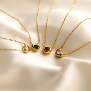 Alternative view of Collar "Red love" en Acero Inoxidable de Titanio y chapado en Oro de 18K