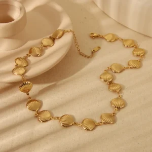 Collar "Mermaid" en Acero Inoxidable y Chapado en Oro de 18K