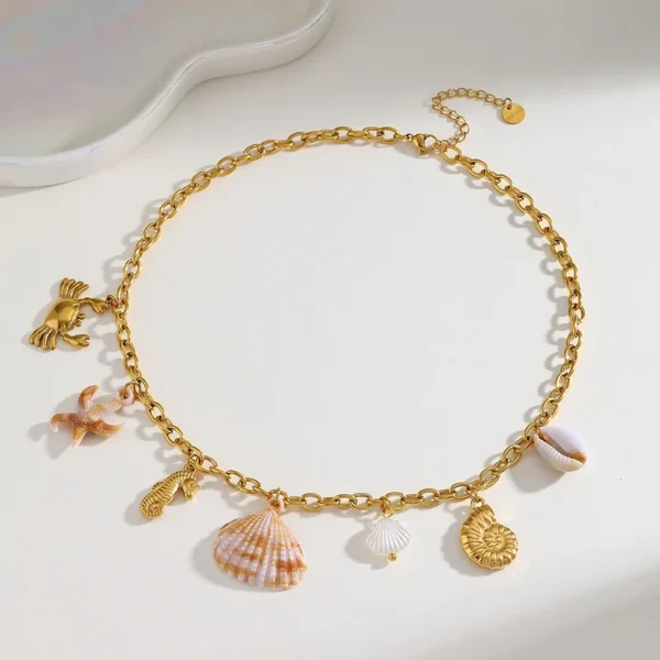 Collar "Vacances"en Acero Inoxidable y Chapado en Oro de 18K