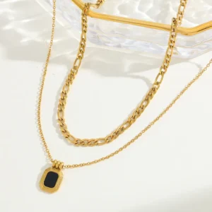 Collar "Saturday" en Acero Inoxidable y Chapado en Oro de 18K