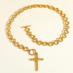 Collar "Bishop" en Acero Inoxidable y Chapado en Oro de 18K