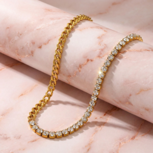 Collar  de Cadena Cubana y Zirconias en Acero Inoxidable y Chapado en Oro de 18K