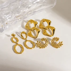 Alternative view of Aretes "Laureles" en Acero Inoxidable y Chapado en Oro de 18K