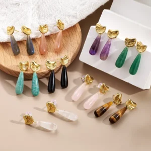 Alternative view of Aretes de Gota de Ojo de Tigre (Piedra Natural) en Plata 925 y Chapado en Oro de 18K