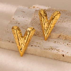 Aretes "V" en Acero Inoxidable y Chapado en Oro de 18K