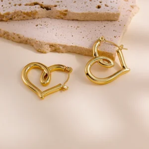 Arracadas "Love Twist" en Acero Inoxidable y Chapado en Oro de 18K