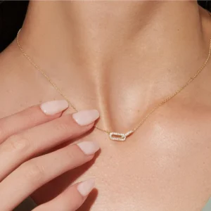 Collar "Holding" en Acero Inoxidable Dorado