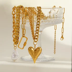 Alternative view of Collar "Valentine" en Acero Inoxidable y Chapado en Oro de 18K