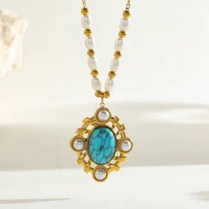 Collar "Ucrania" en Acero Inoxidable y Chapado en Oro de 18K