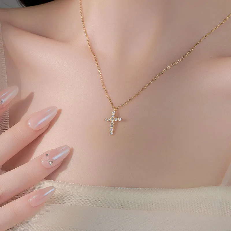 Collar "Cross"con Zirconias en Plata 925 y Chapado en Oro de 18K - Imagen 4