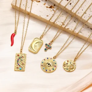 Alternative view of Collar Mini Chile en Acero Inoxidable Dorado