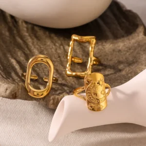 Alternative view of Anillo "Estrellas" en Acero Inoxidable y Chapado en Oro de 18K