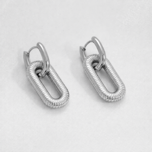 Aretes "Resorte" en Acero Inoxidable y Chapado en Oro de 18K en Color Plata