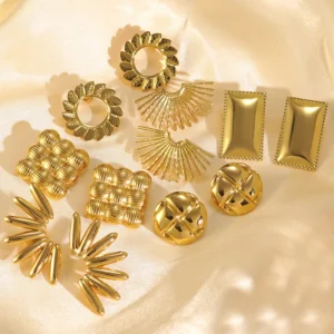 Alternative view of Aretes "Sun Rays" en Acero Inoxidable y Chapado en Oro de 18K