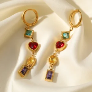 Alternative view of Aretes "Chromia" en Acero Inoxidable y Chapado en Oro de 18K