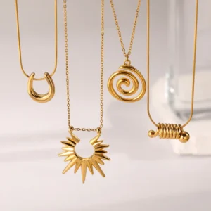 Alternative view of Collar "Primavera"en Acero Inoxidable de Titanio Dorado