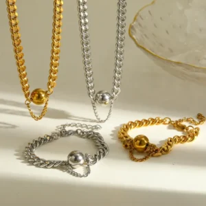 Alternative view of Collar "Core"en Acero Inoxidable y Chapado en Oro Blanco de 18K