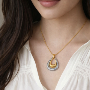 Collar Mix-Metal "Pamela" en Acero Inoxidable y Chapado en Oro de 18K