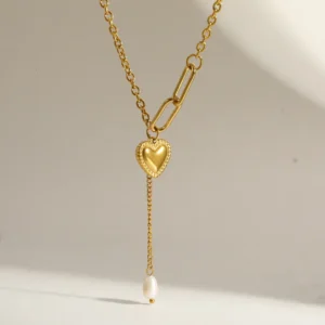 Collar con colgante de Corazón y Perla en Acero Inoxidable y Chapado en Oro
