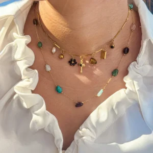 Alternative view of Collar "Nature" de Piedras Naturales en Acero Inoxidable y Chapado en Oro de 18K