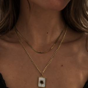 Alternative view of Collar de Cadena Doble "Star Card" en Acero Inoxidable y Chapado en Oro de 18K