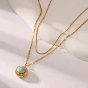 Collar "Sea Foam"con Amazonita(Piedra Natural) en Acero Inoxidable y Chapado en Oro de 18K