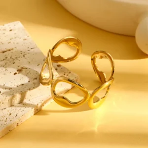 Alternative view of Brazalete "Continuum en Acero Inoxidable Dorado