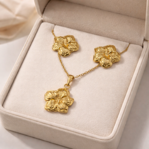 Set de Aretes y Collar "Obelisco" en Acero Inoxidable y Chapado en Oro