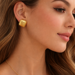 Alternative view of Aretes "Square"en Acero Inoxidable y Chapado en Oro de 18K