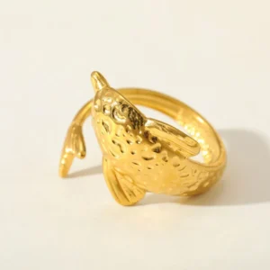 Anillo "Delfín"en Acero Inoxidable y Chapado en Oro de 18K